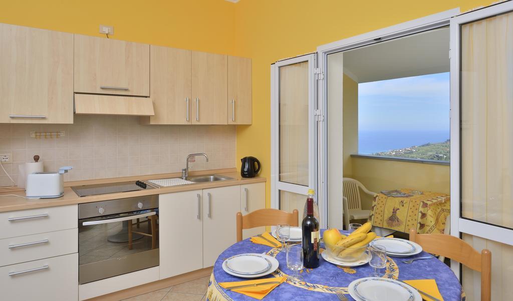 Residence Elvira Diano Marina Kültér fotó
