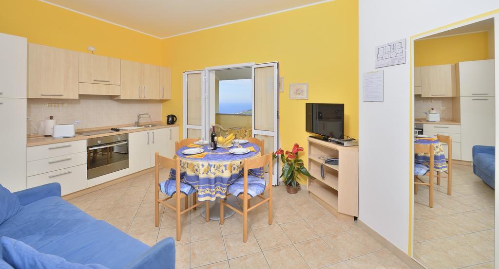 Residence Elvira Diano Marina Kültér fotó