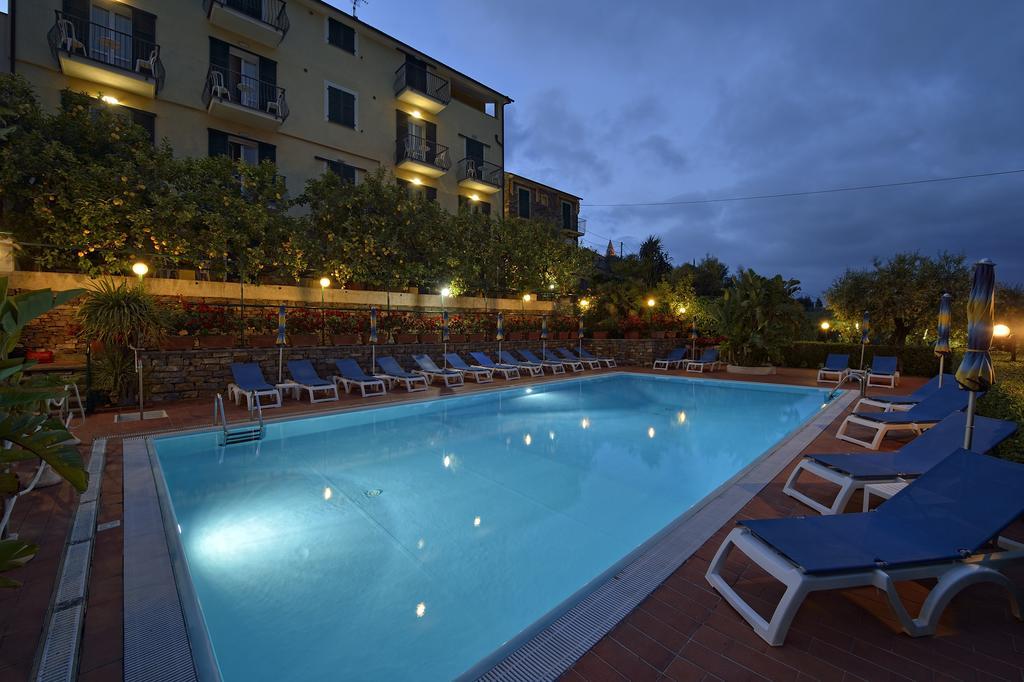 Residence Elvira Diano Marina Kültér fotó