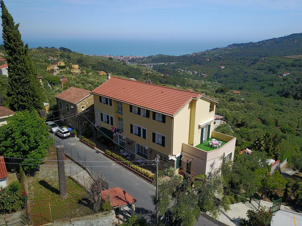 Residence Elvira Diano Marina Kültér fotó